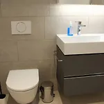Modern With Balcony And Bbq At West Station شقة
