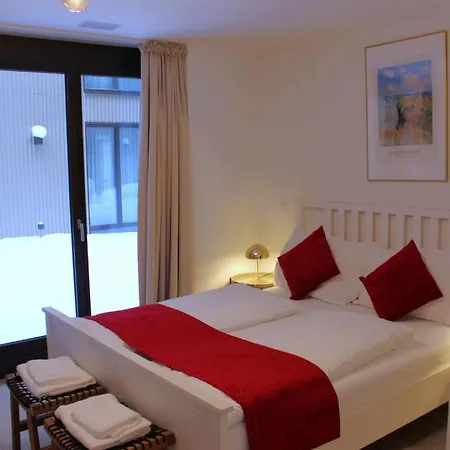 Modern With Balcony And Bbq At West Station