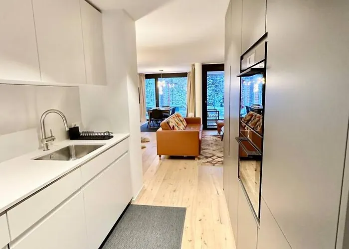 Modern With Balcony And Bbq At West Station *