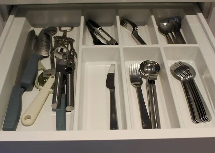 Modern With Balcony And Bbq At West Station