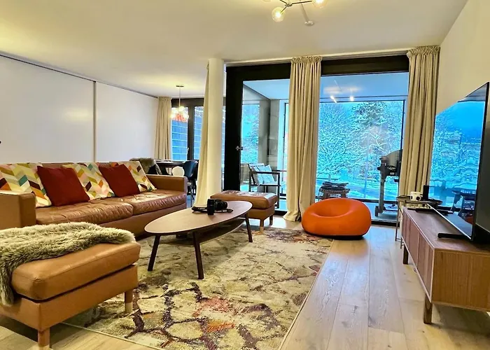 Modern With Balcony And Bbq At West Station Apartmán