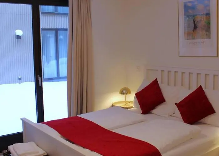 Modern With Balcony And Bbq At West Station